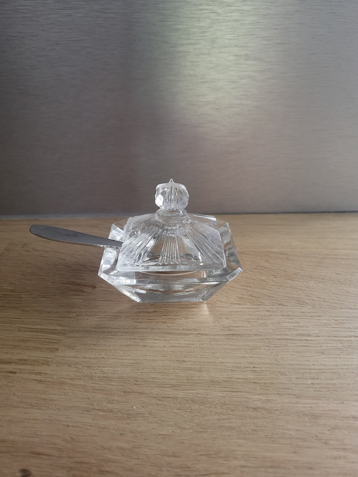 Salière verre avec petite cuillère