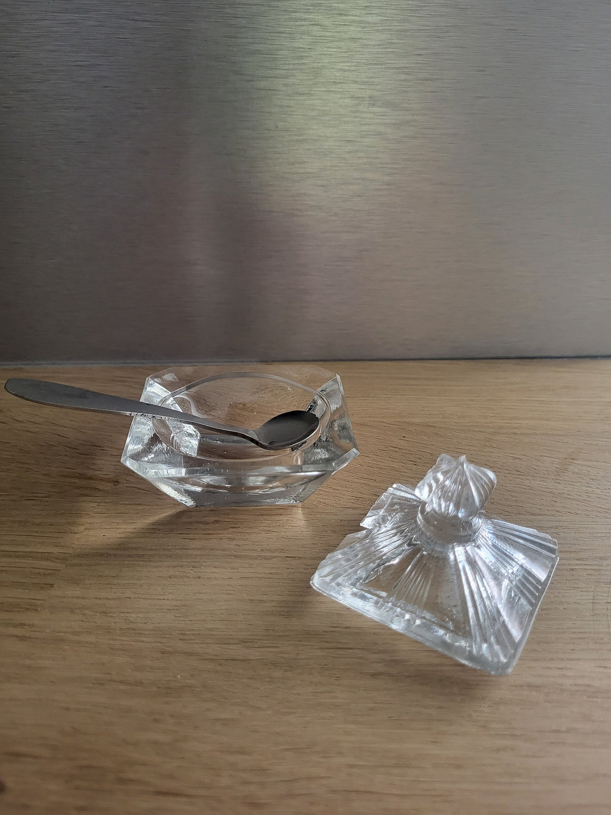 Salière verre avec petite cuillère