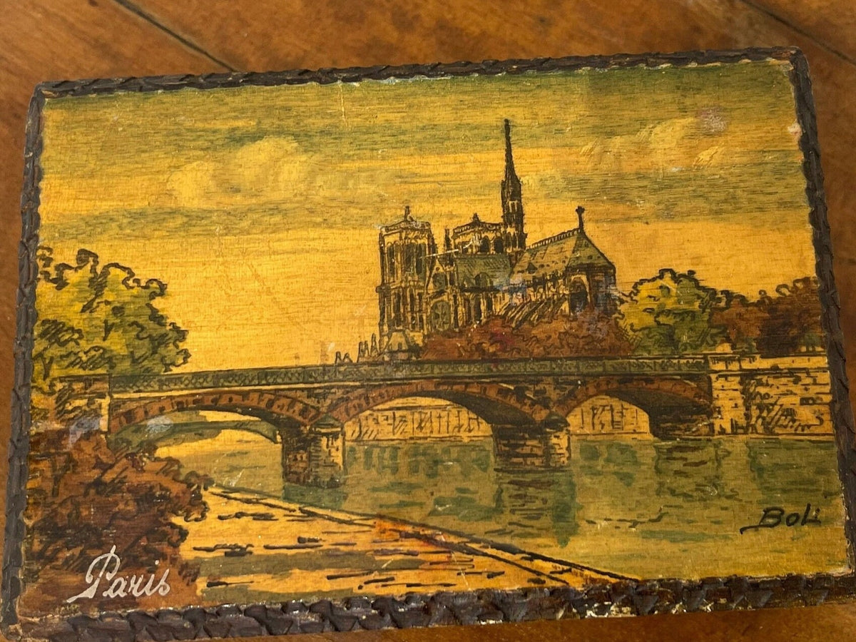 Coffret en bois ancien Paris