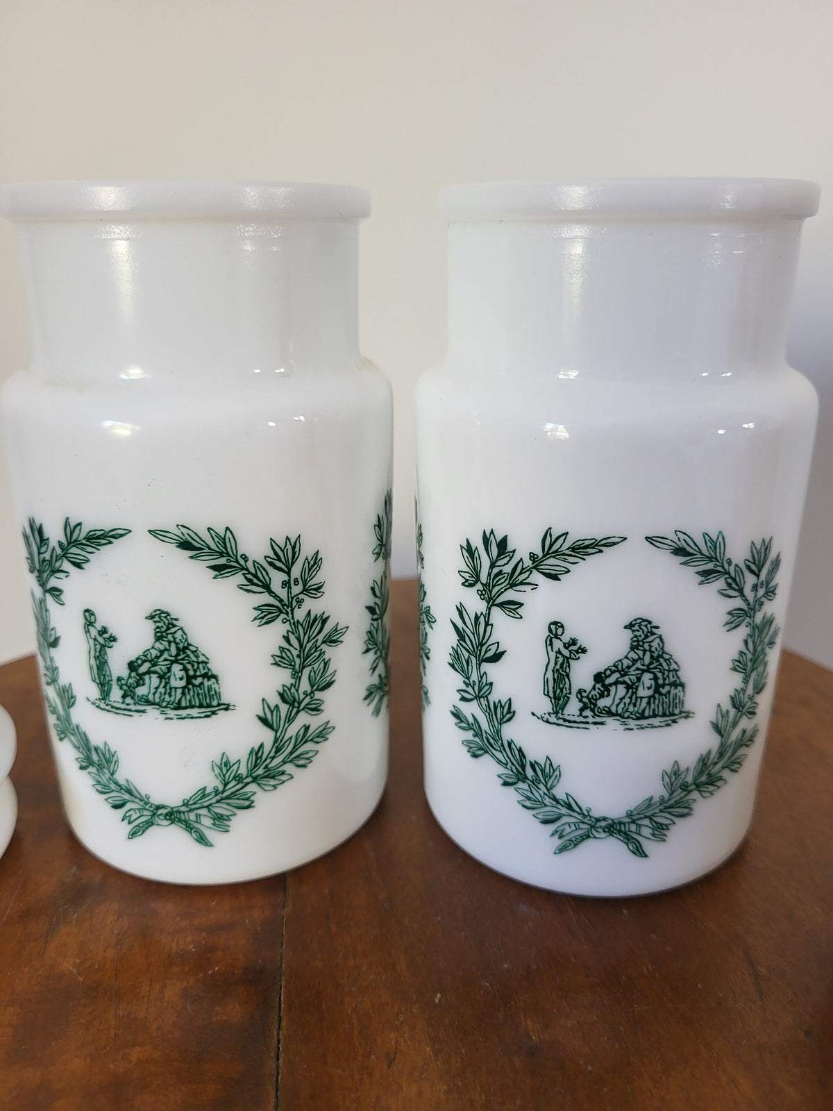 Flacons apothicaire opaline pot avec couvercle vintage