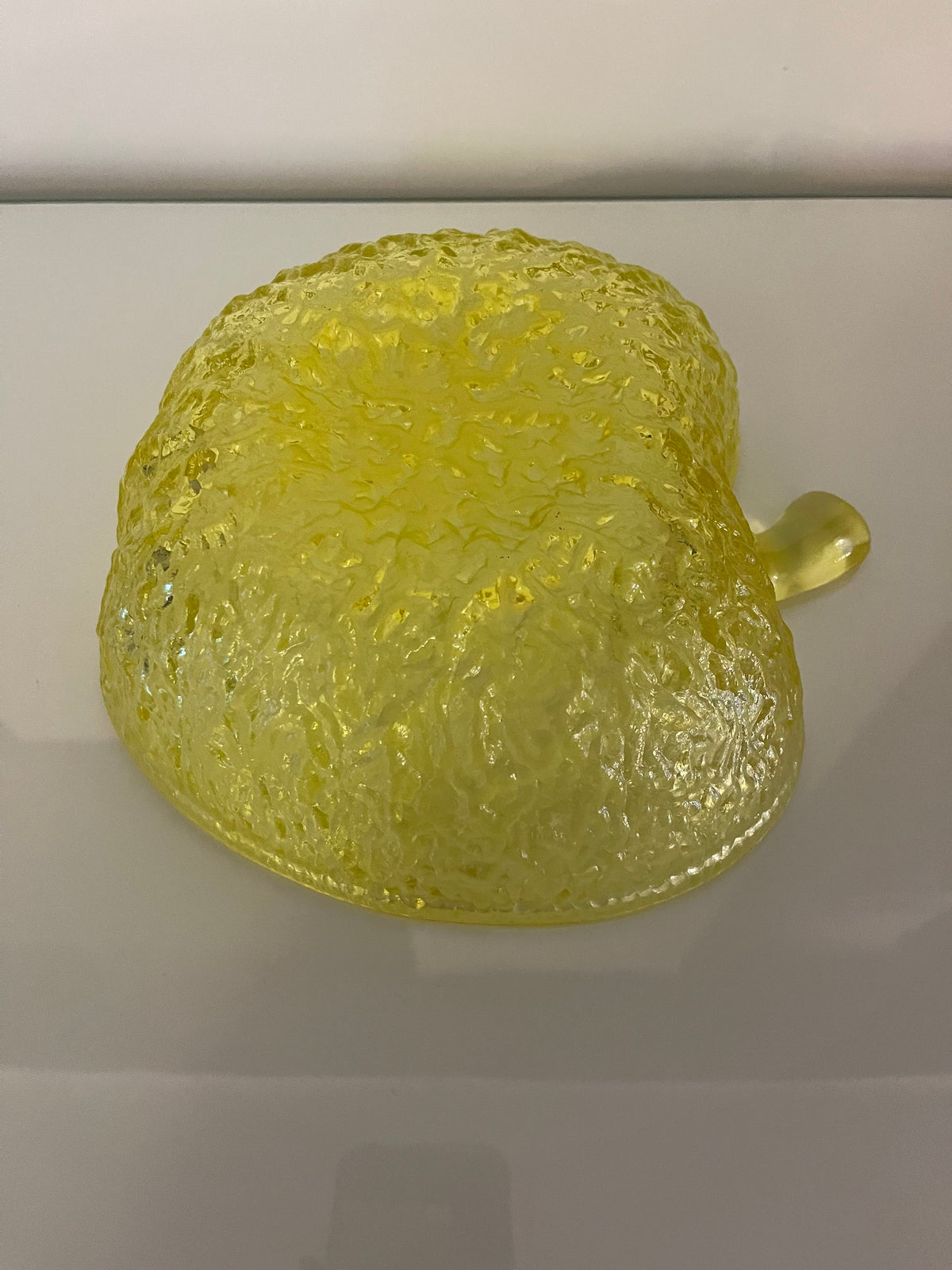 Service dessert coupelles verre jaune en forme de pommes années 70