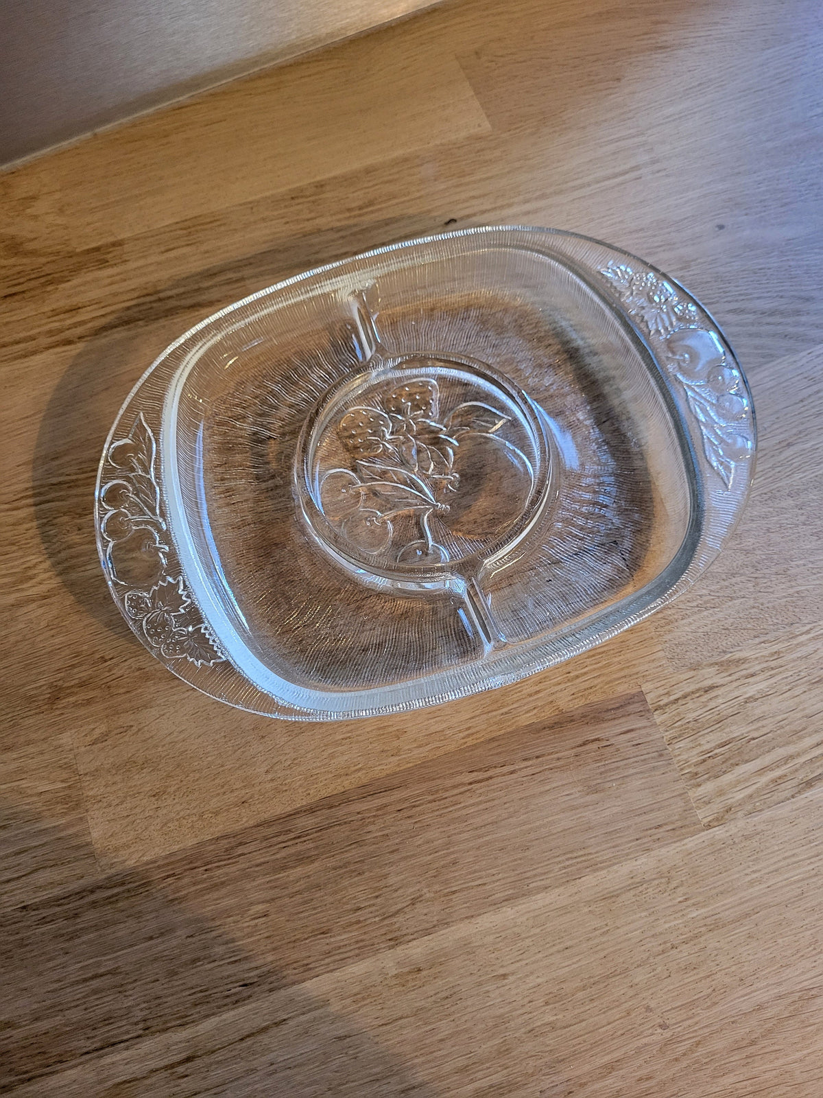 Plat de service en verre