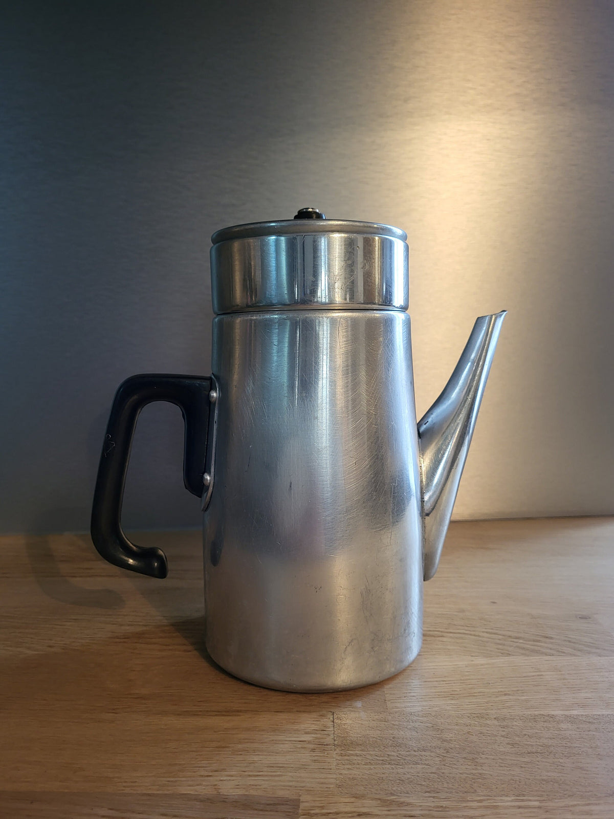 Cafetière vintage en aluminium