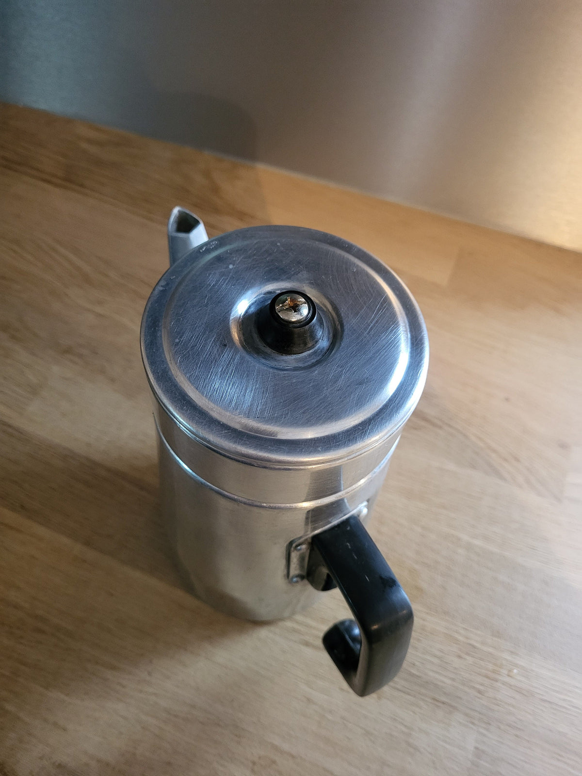 Cafetière vintage en aluminium