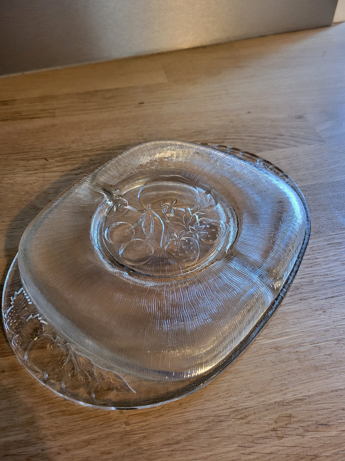 Plat de service en verre