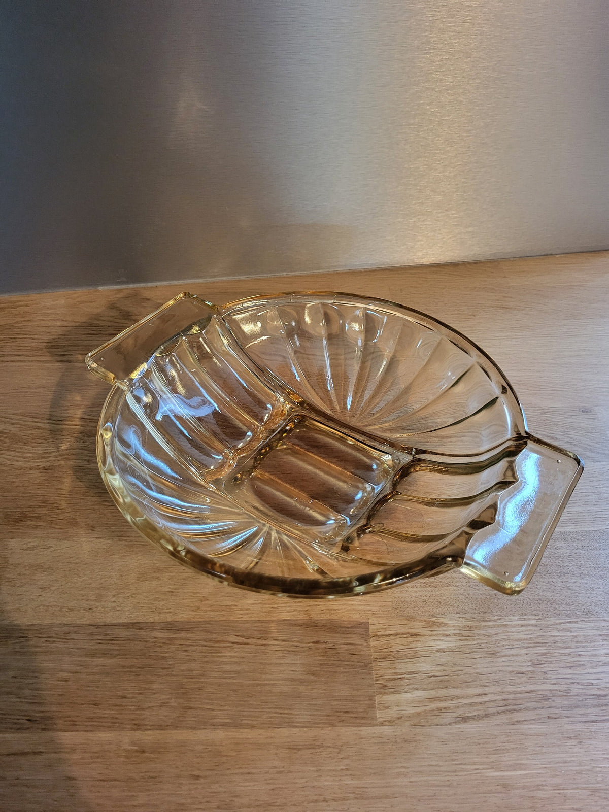 Plat en verre irisé