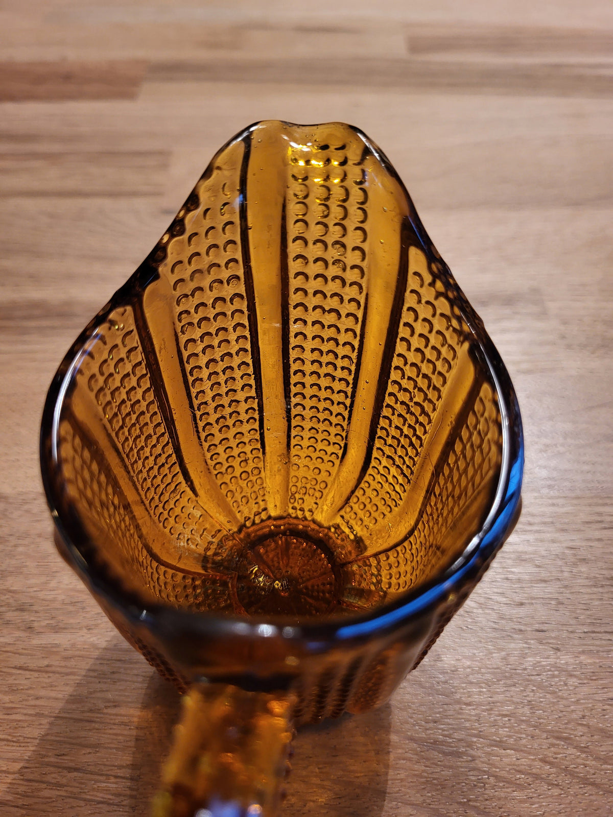 Pichet verre ambré vintage