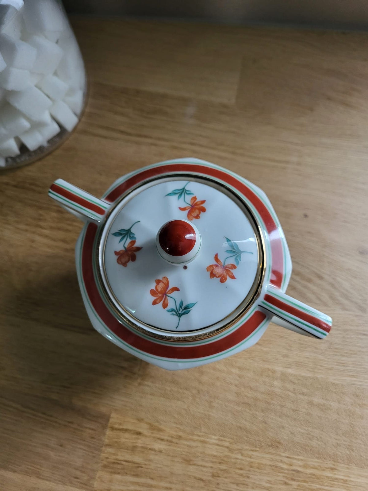 Sucrier en porcelaine