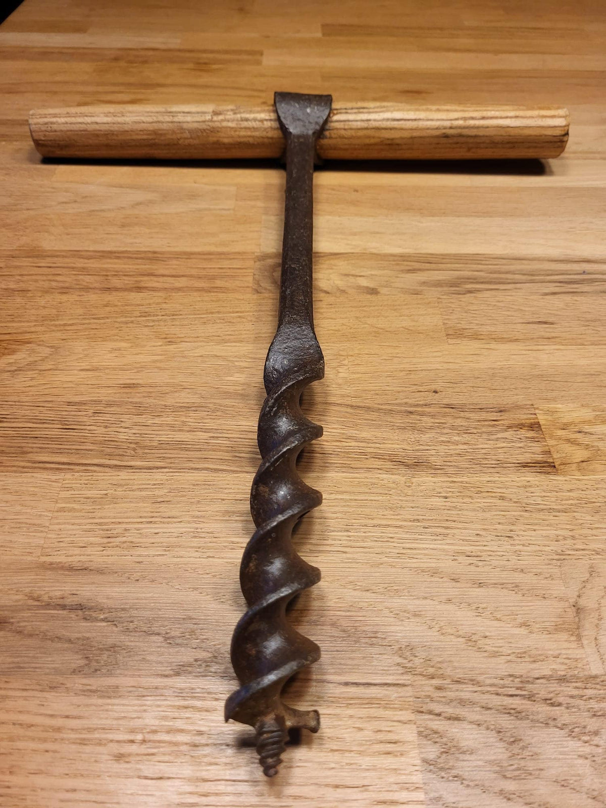 Tarière ancienne bois et métal outils ancien