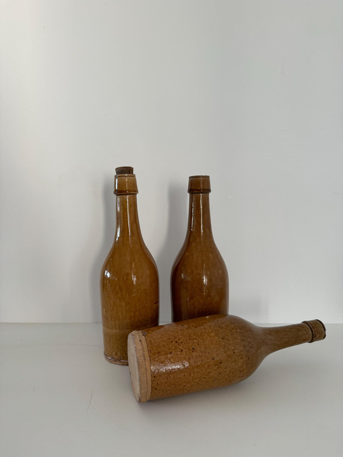 Bouteilles anciennes grès bouteilles France cidre vin