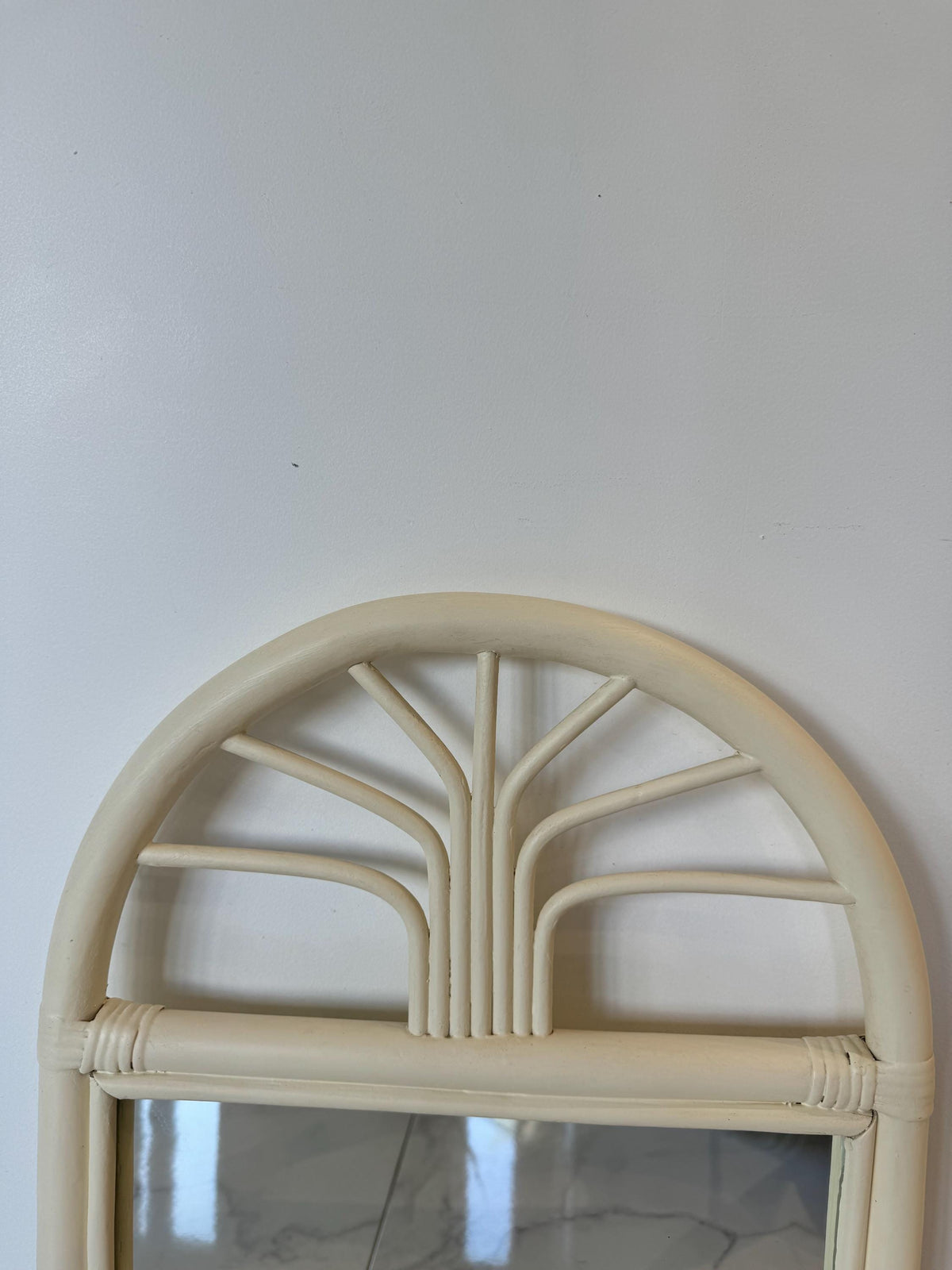 Miroir rotin blanc vintage