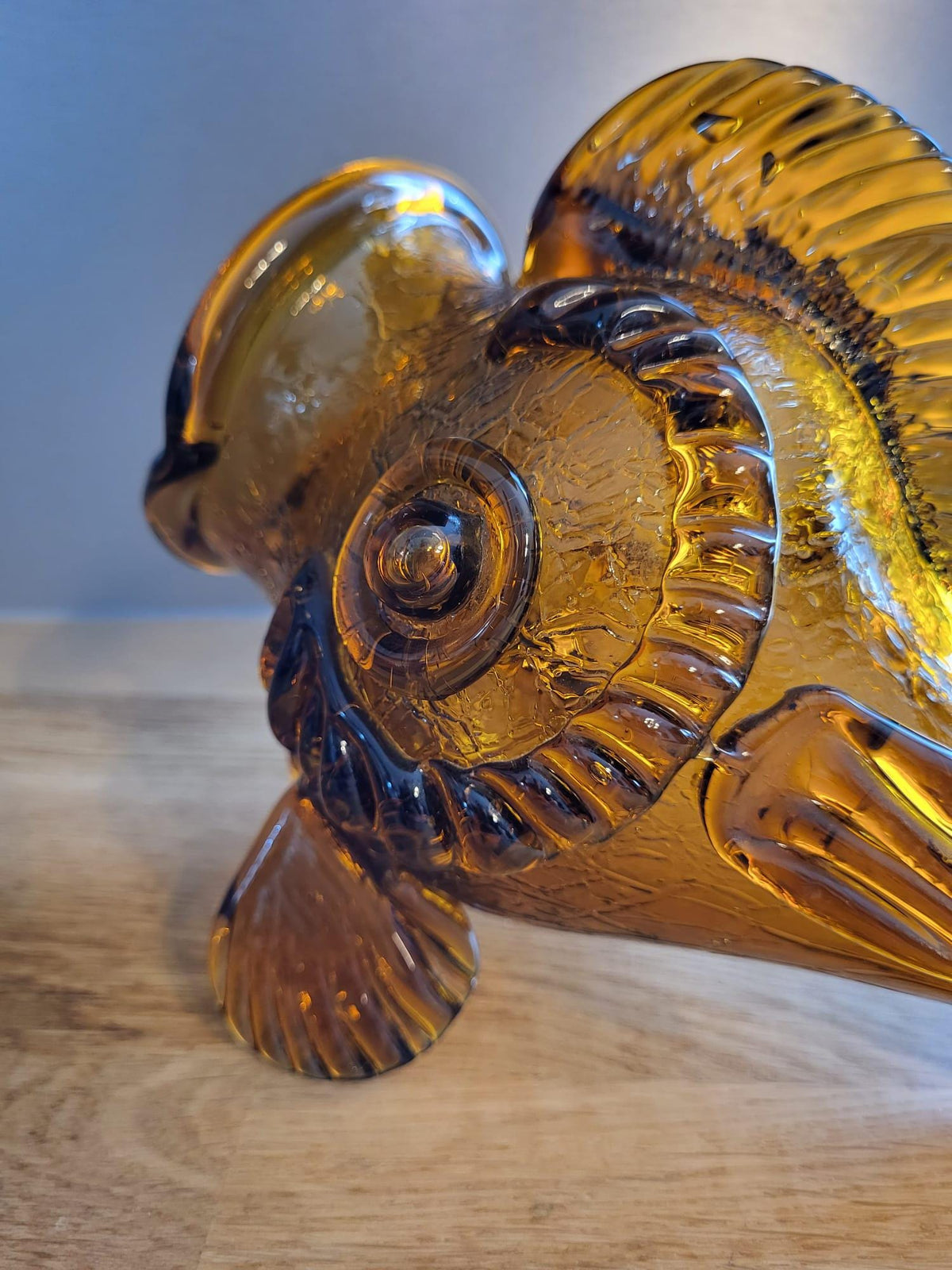 Poisson verre ambré craquelé
