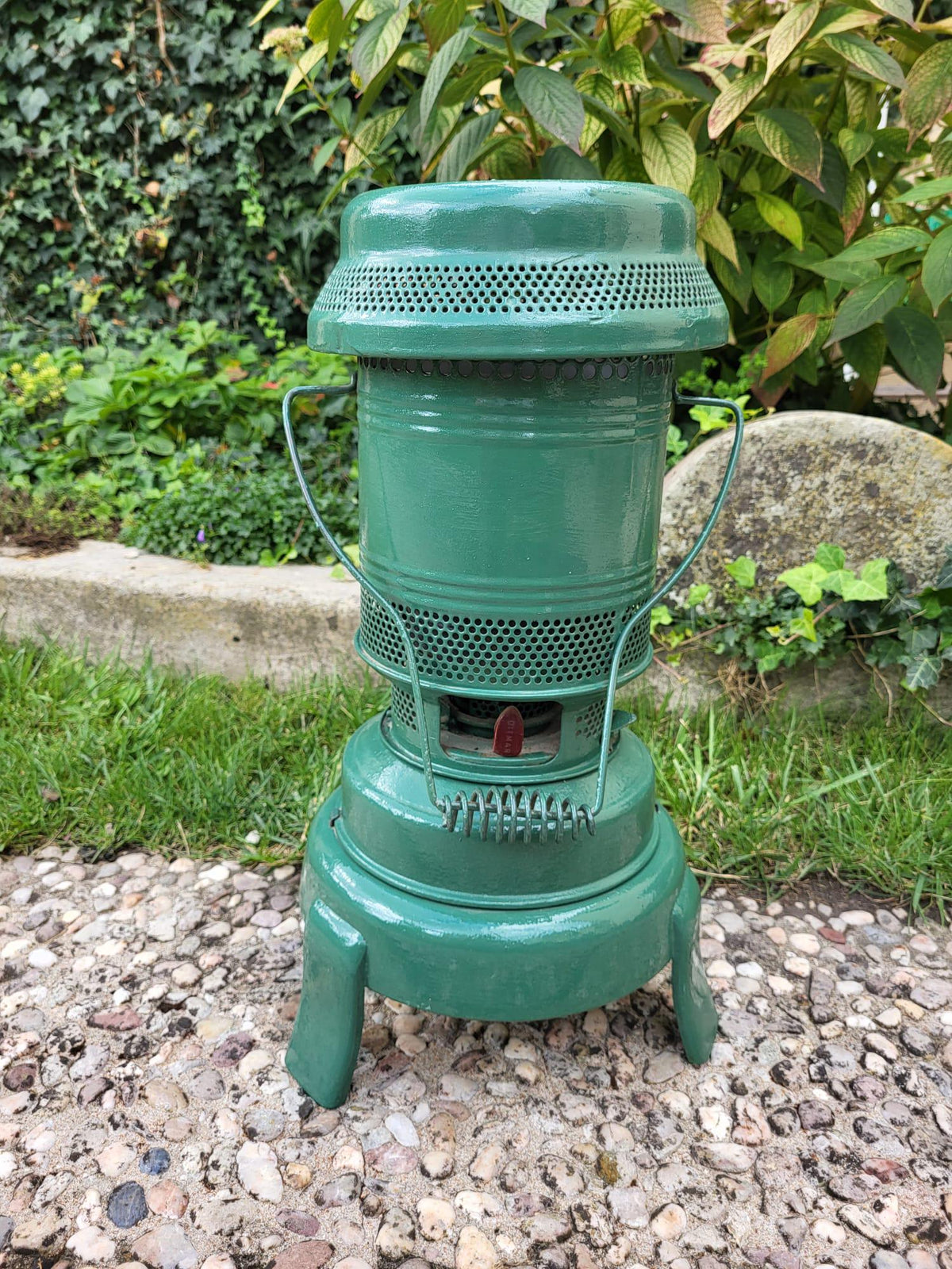 Poêle à pétrole ancien
