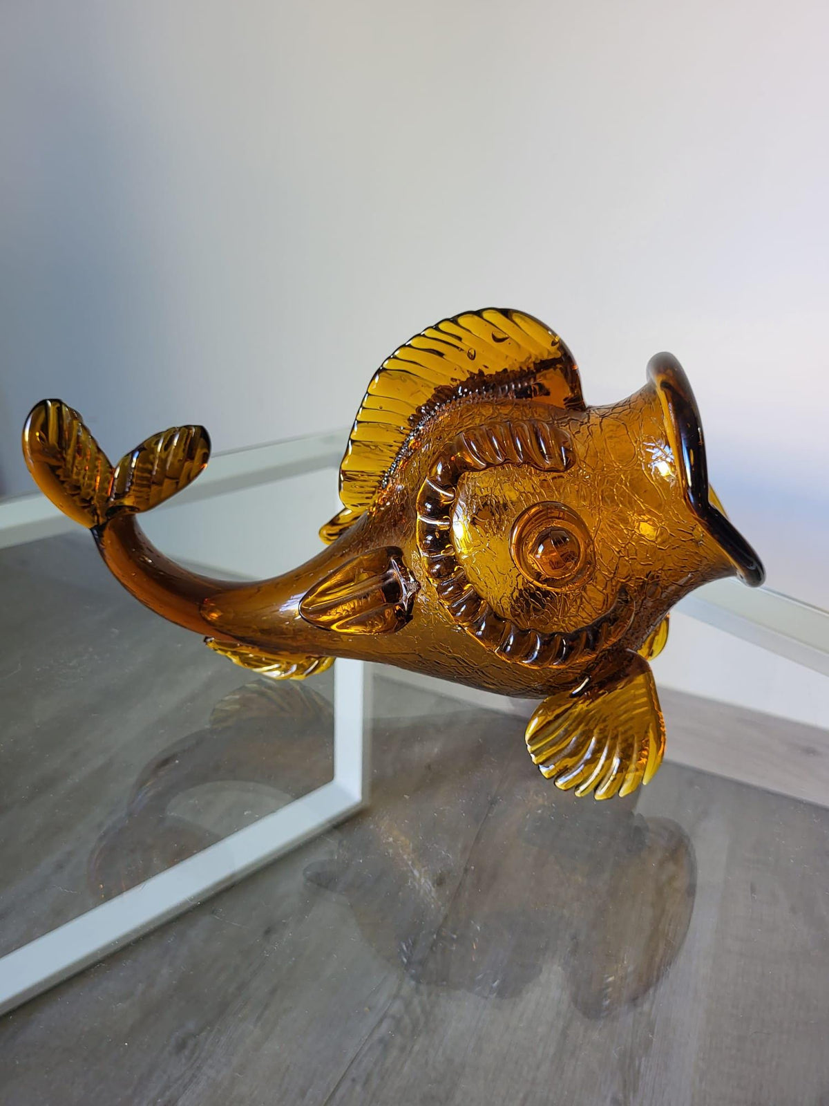 Poisson verre ambré craquelé