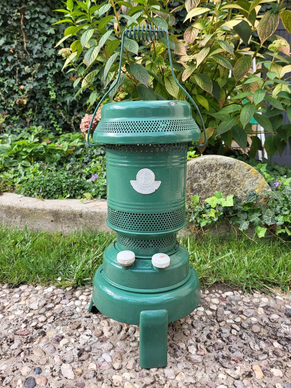 Poêle à pétrole ancien