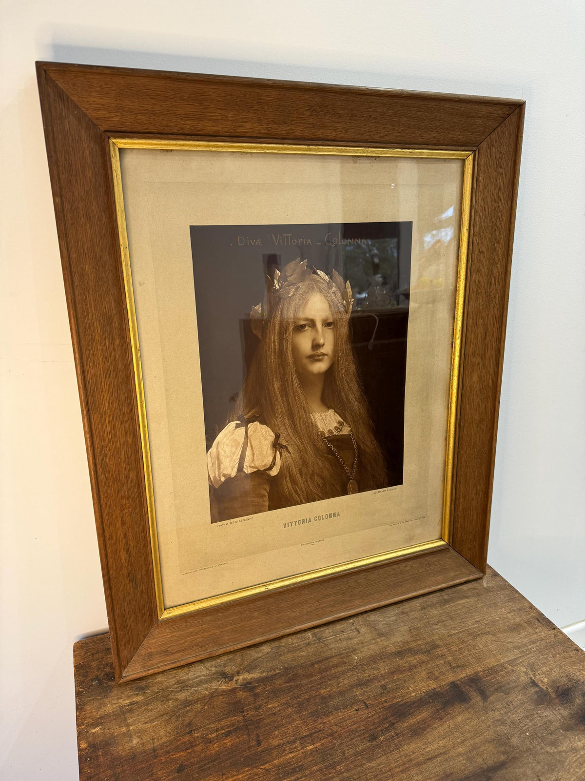 Grand portrait femme ancien