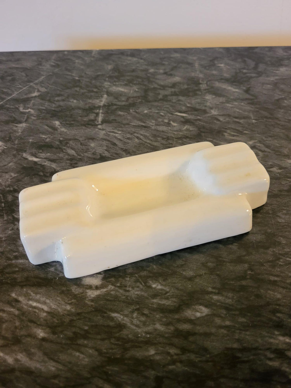 Cendrier céramique blanche