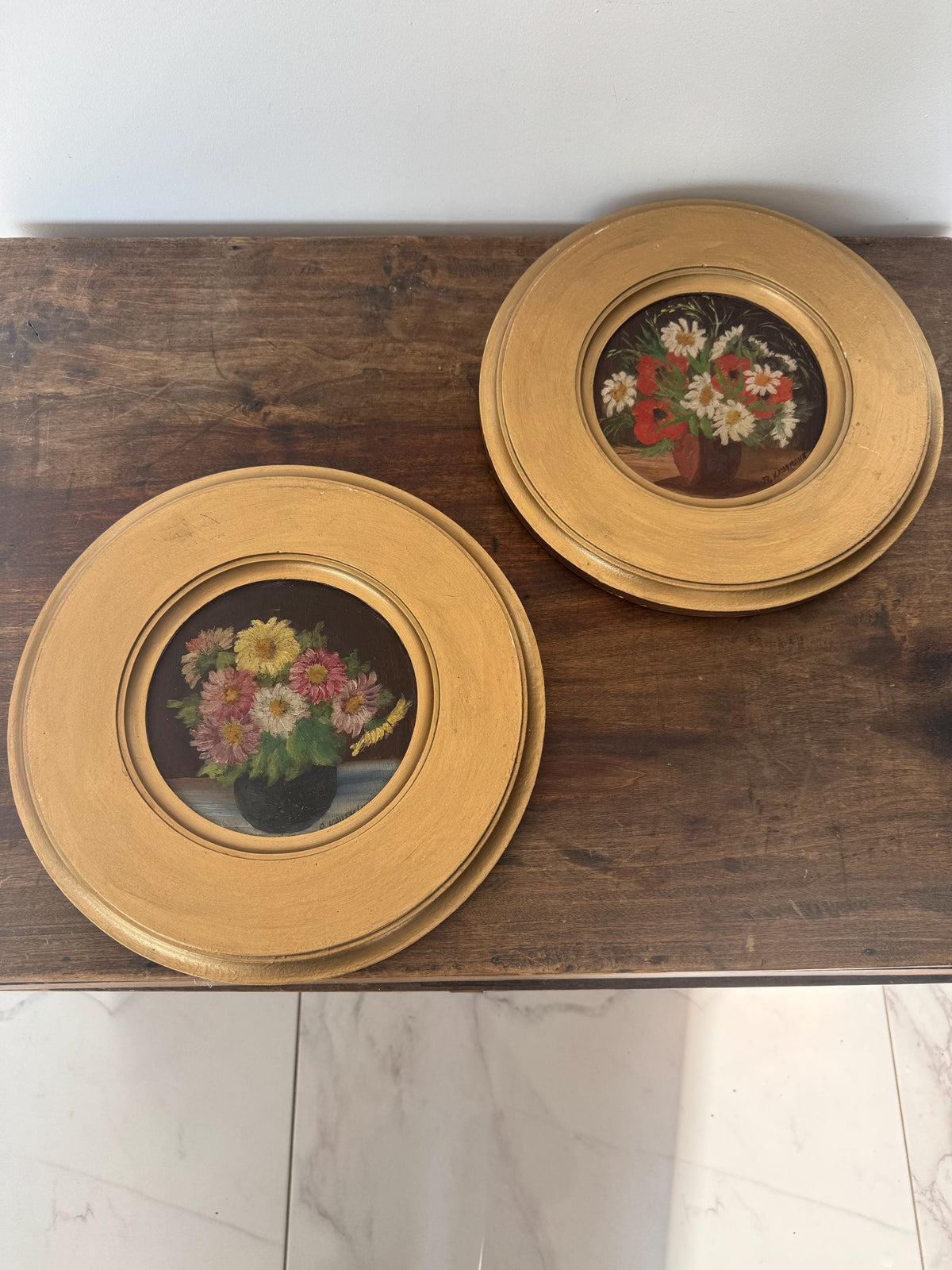 Tableau rond fleur peinture à l'huile vintage en bois doré