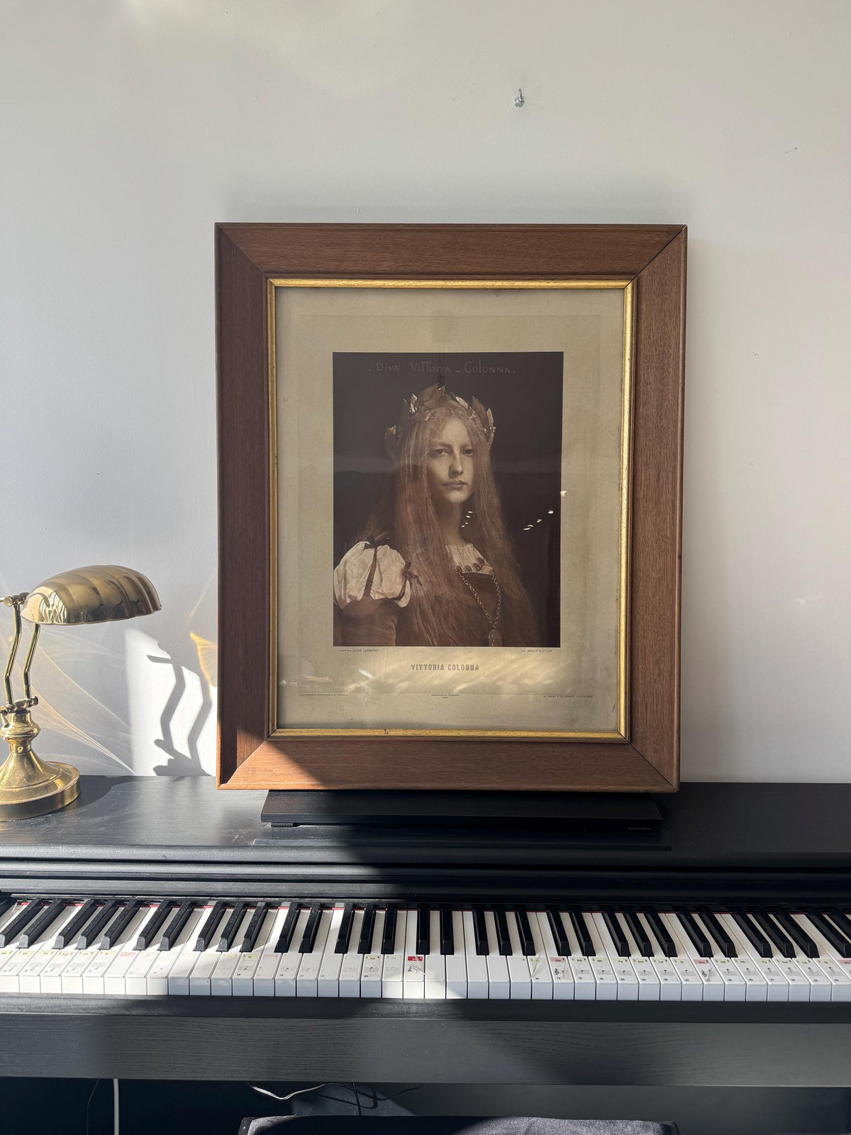 Grand portrait femme ancien