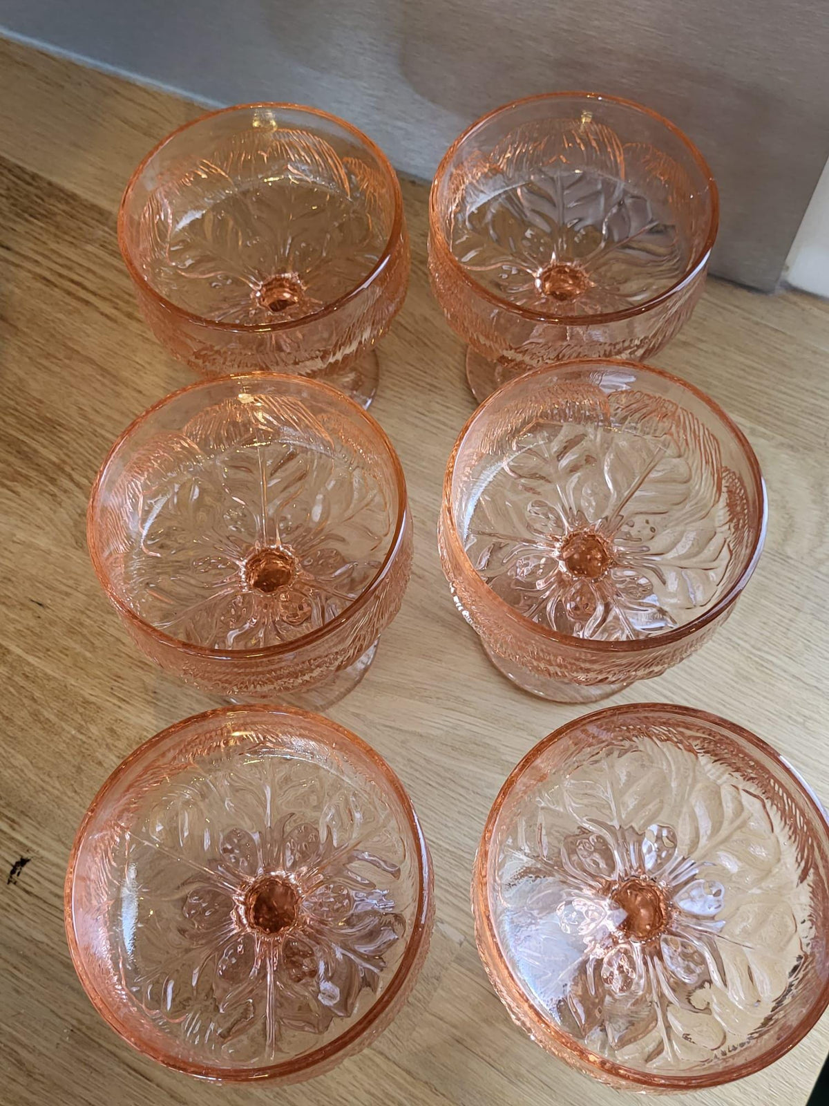 Coupes à glace verre rose
