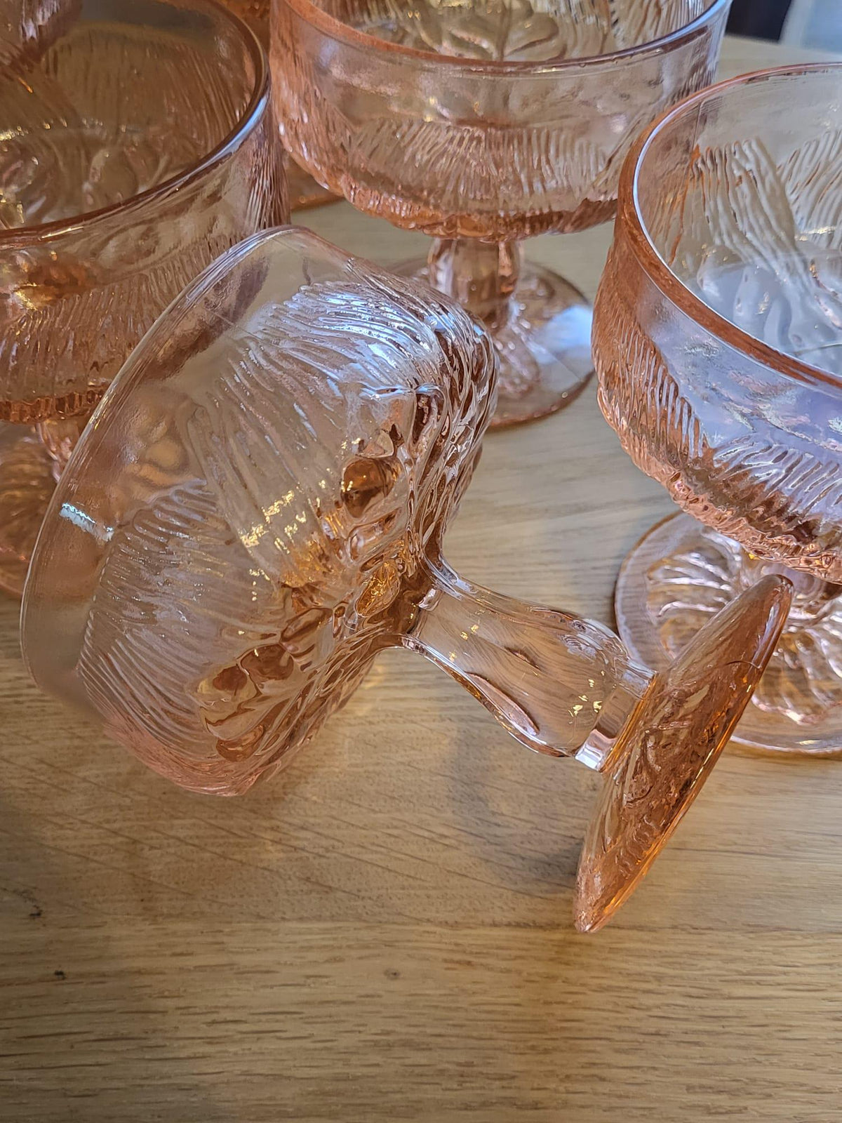 Coupes à glace verre rose
