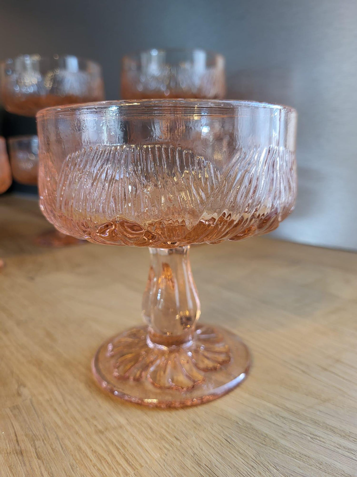 Coupes à glace verre rose