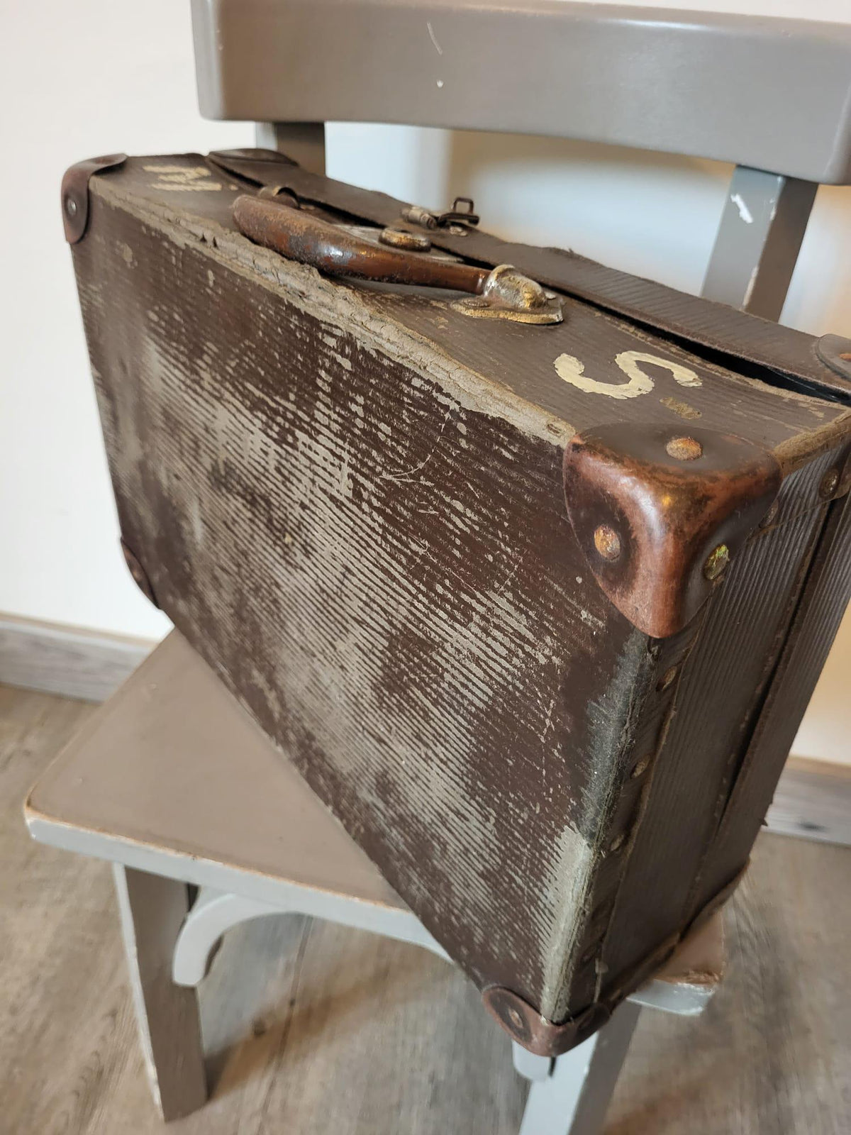 Valisette ancienne carton