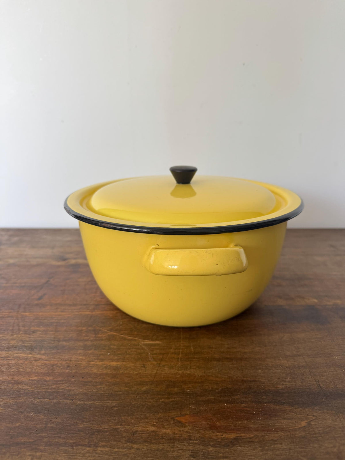 Marmite faitout émaillé jaune vintage