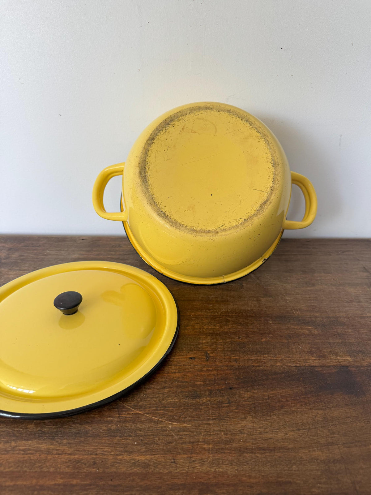 Marmite faitout émaillé jaune vintage