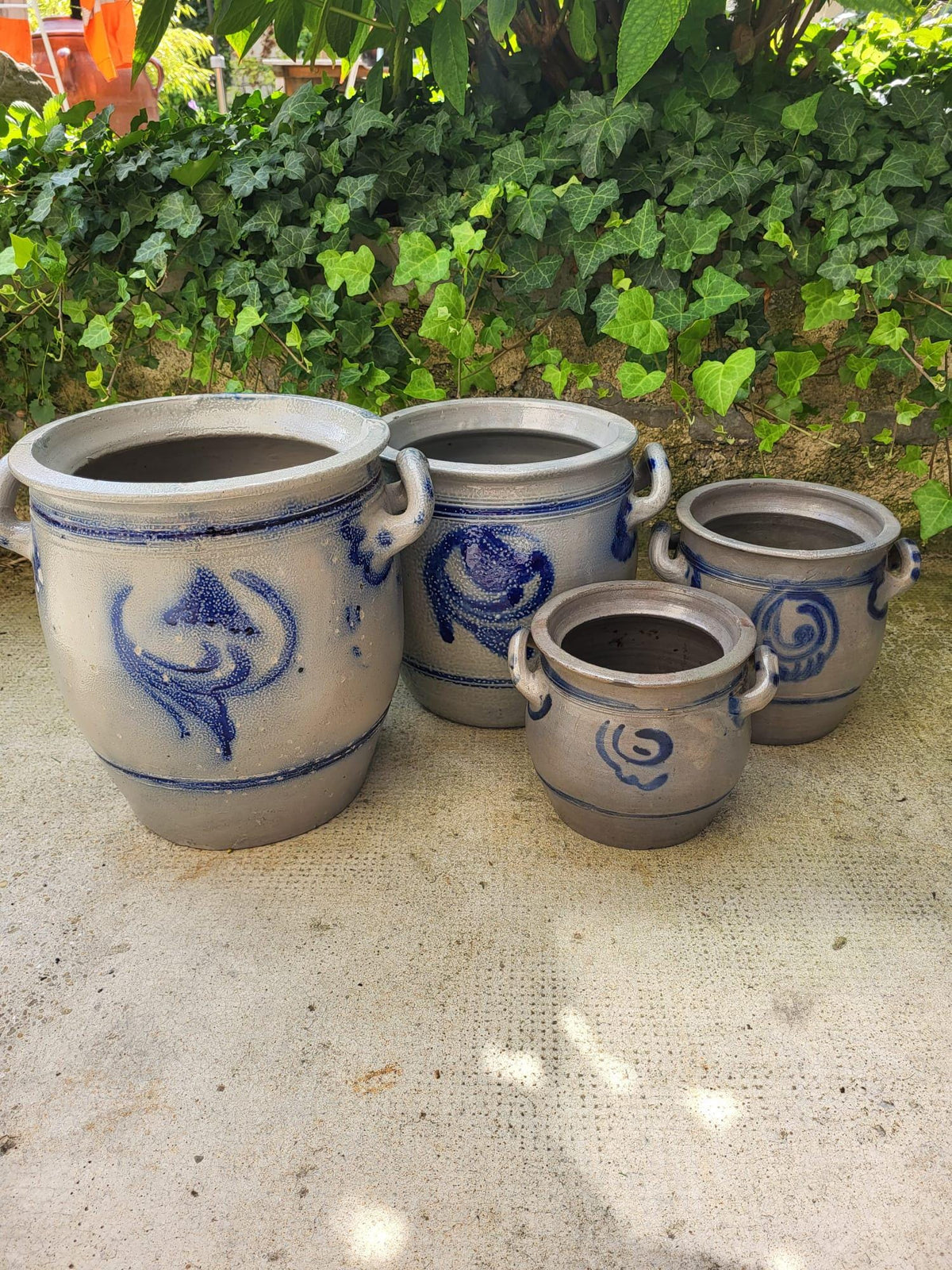 Pots anciens en Grès