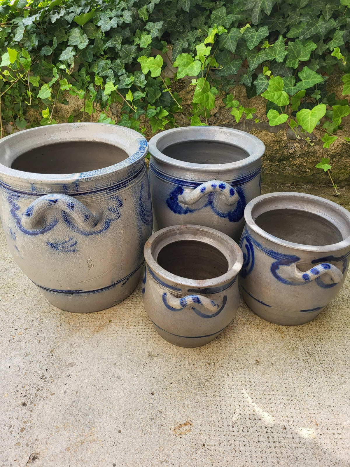 Pots anciens en Grès