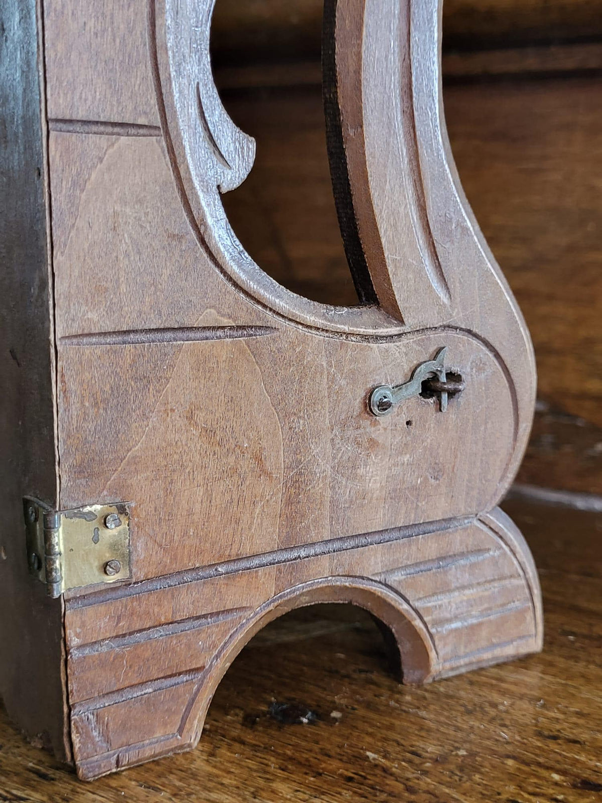 Etagère ancienne bois sculpté