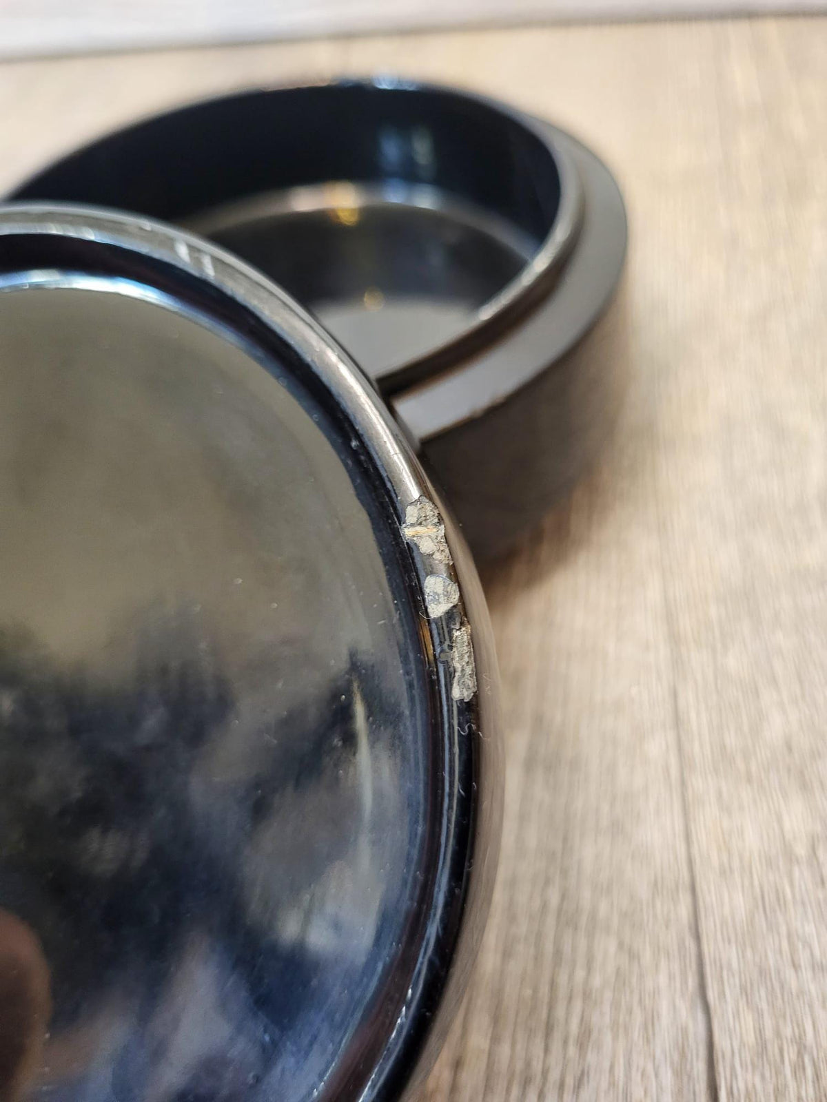 Boite à bijoux laqué et nacre