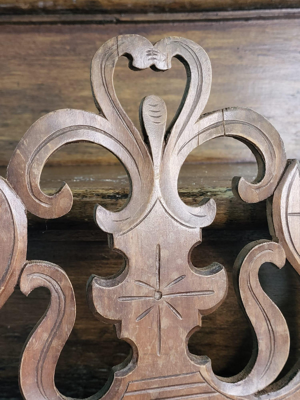 Etagère ancienne bois sculpté