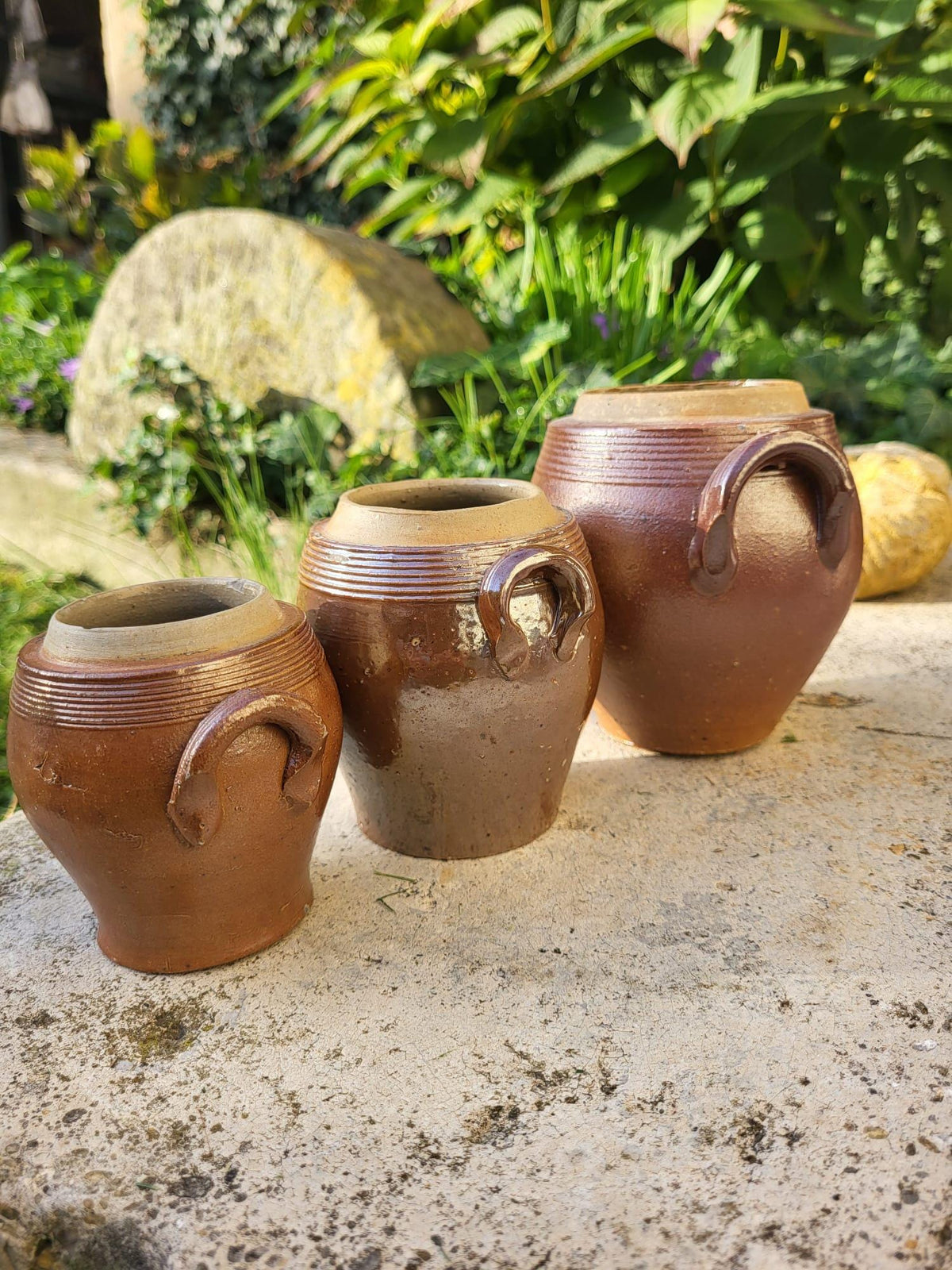 Pots en grès vernissé
