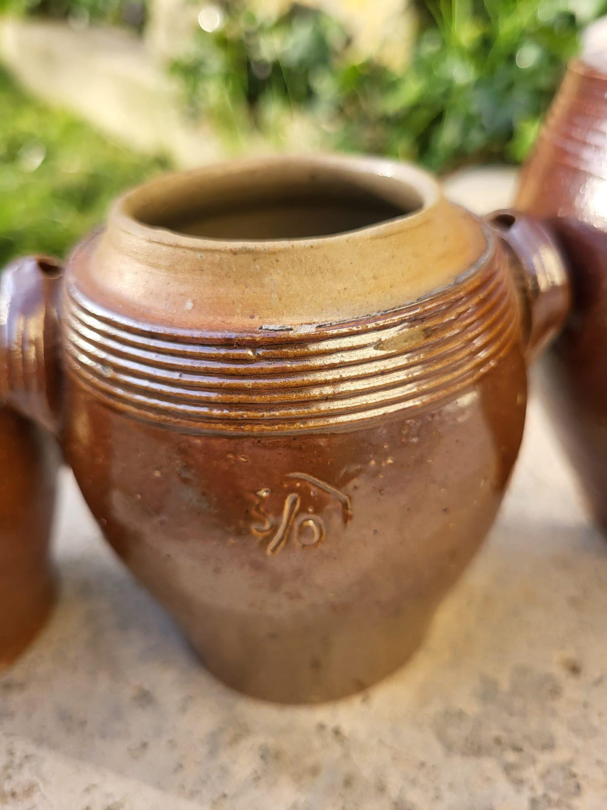 Pots en grès vernissé