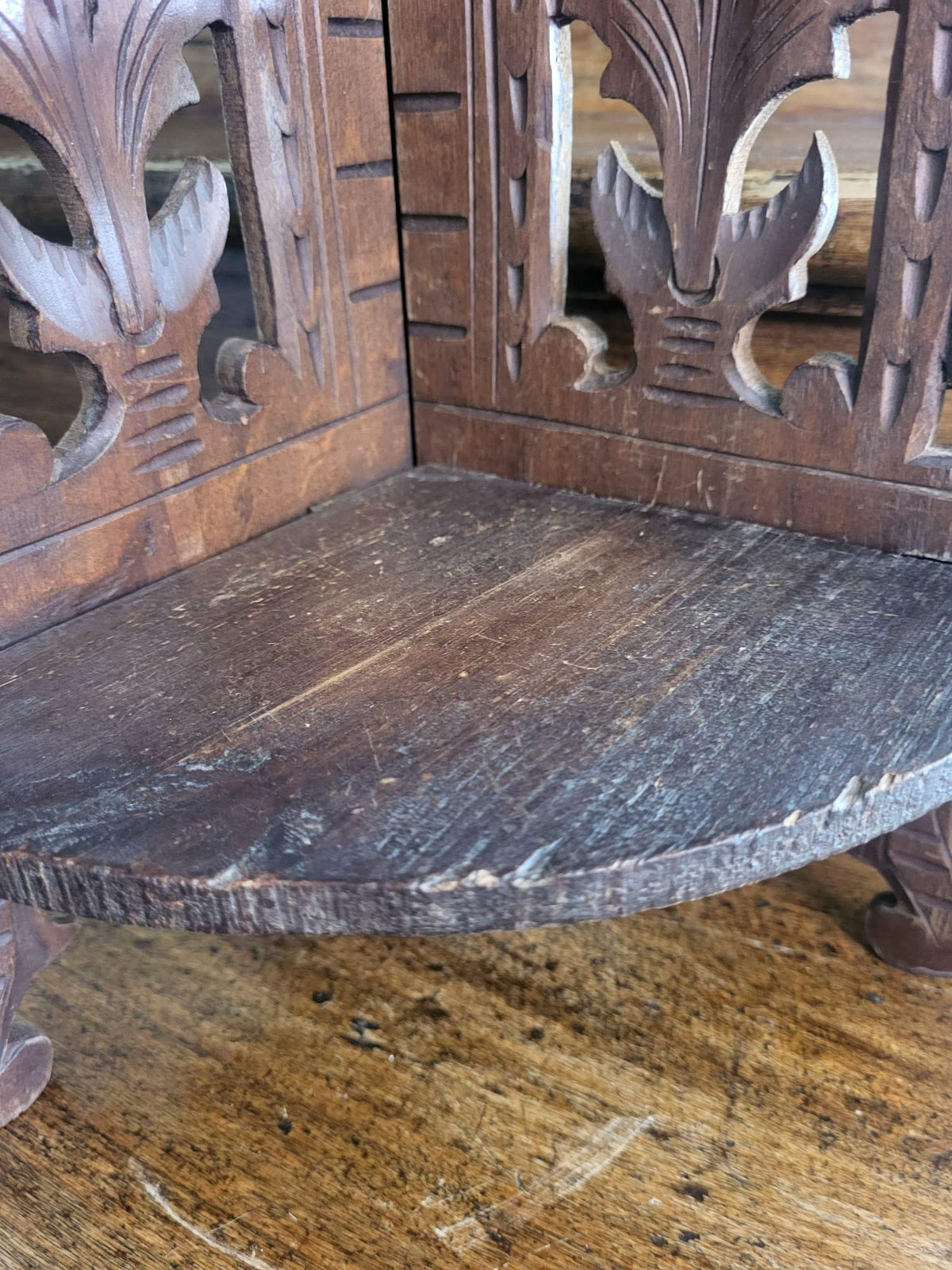 Etagère en bois ancienne