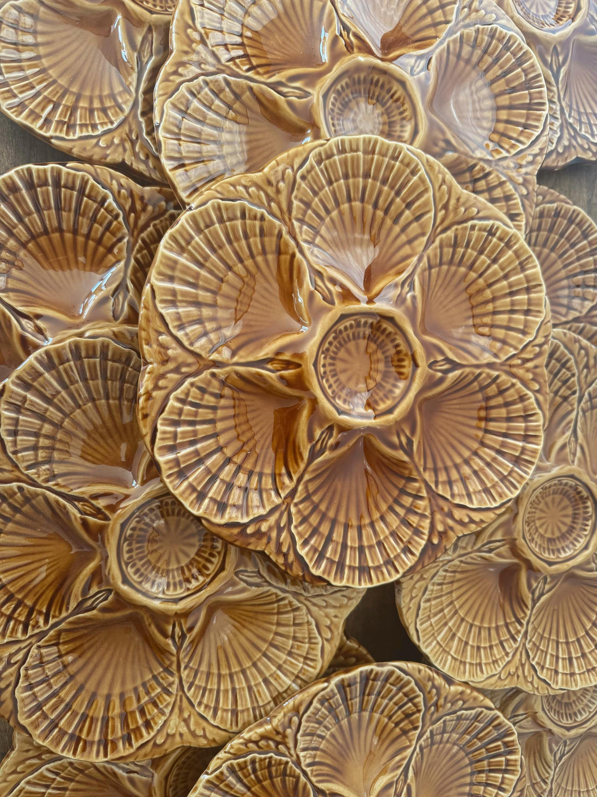 Assiettes à huitres barbotine française Sarreguemines