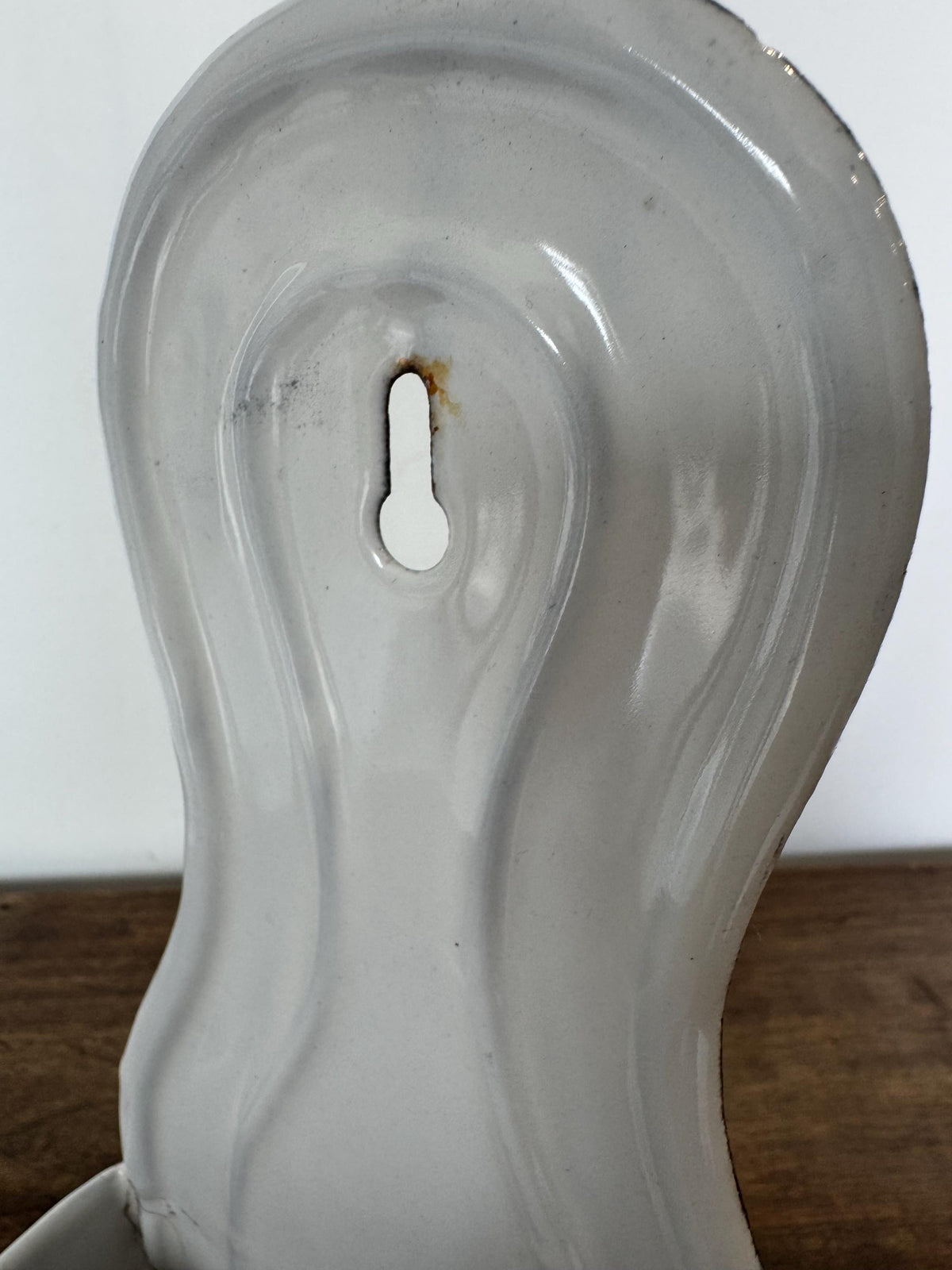 Pot ancien en émail