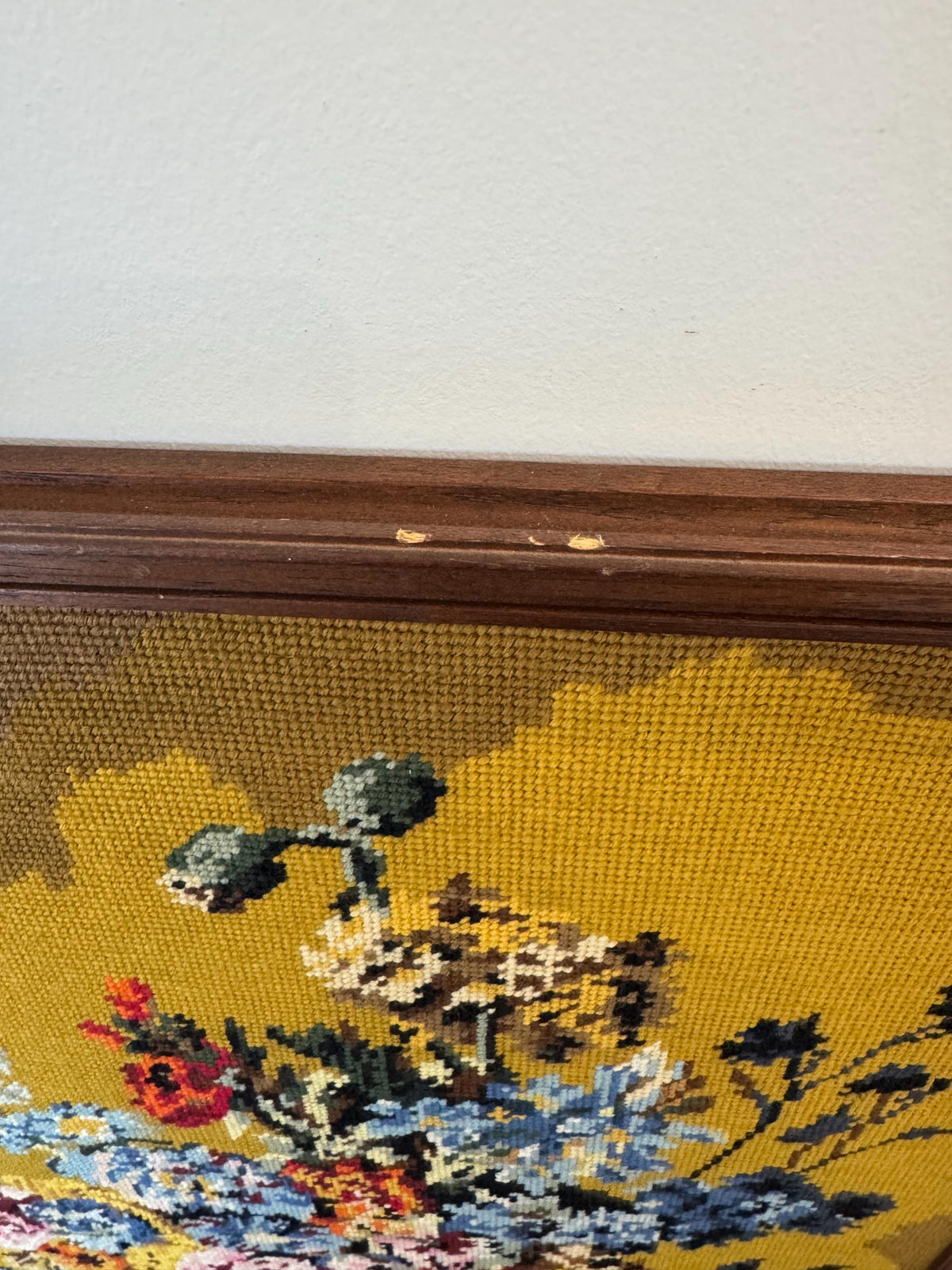 Tableau fleur broderie canevas vintage