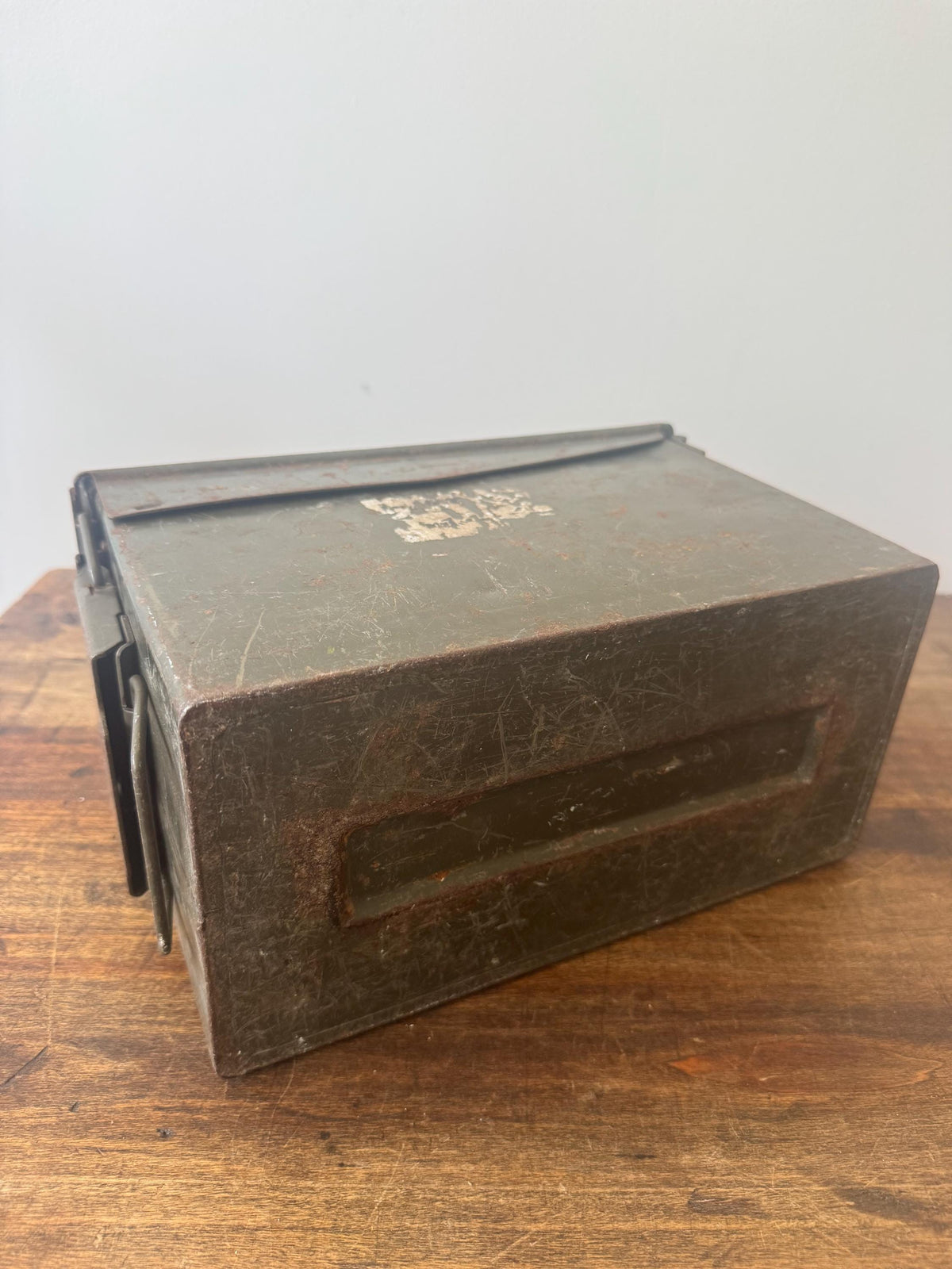 Caisse militaire munition ancienne métal