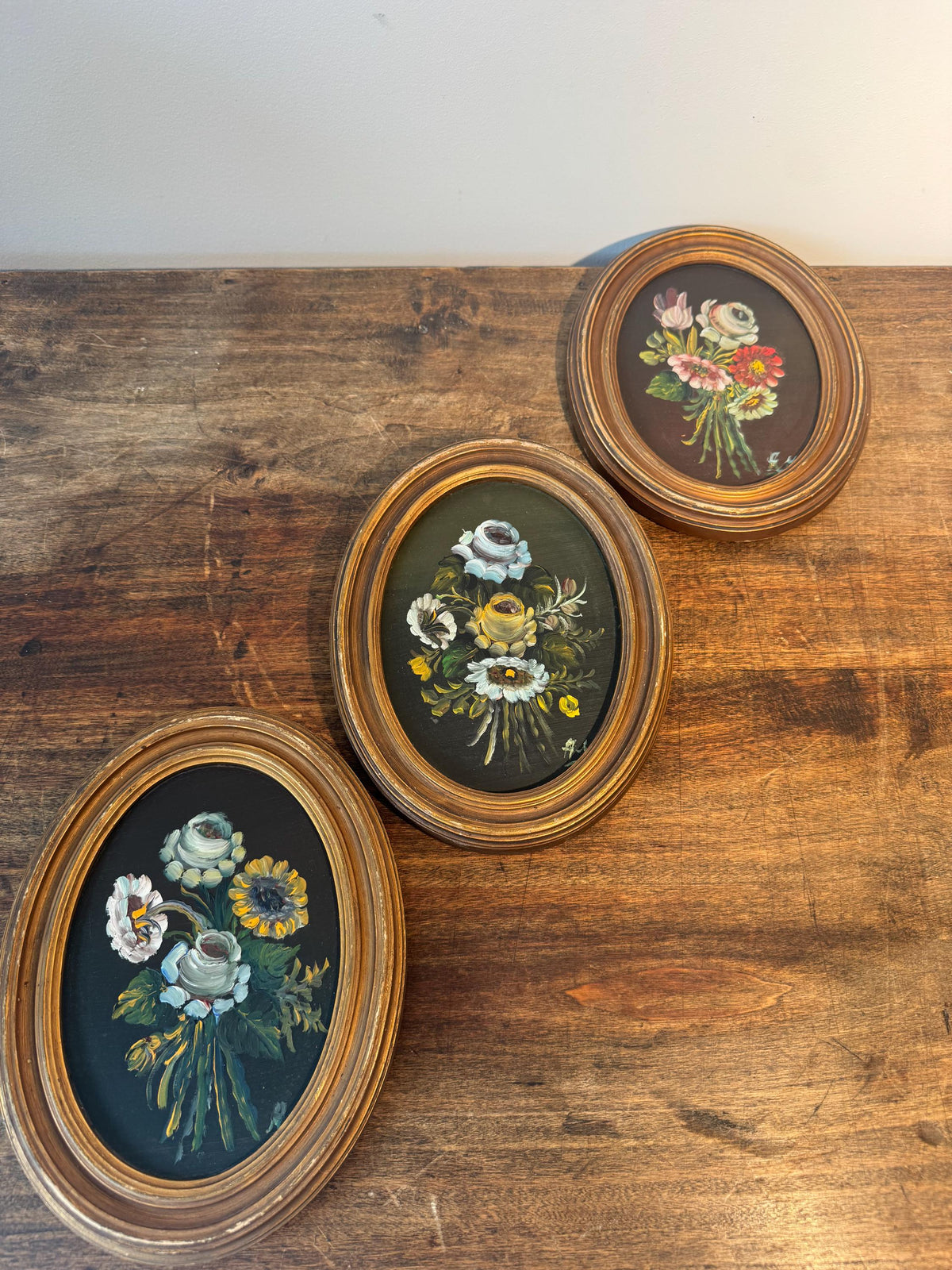 Peintures fleurs tableaux ovales doré