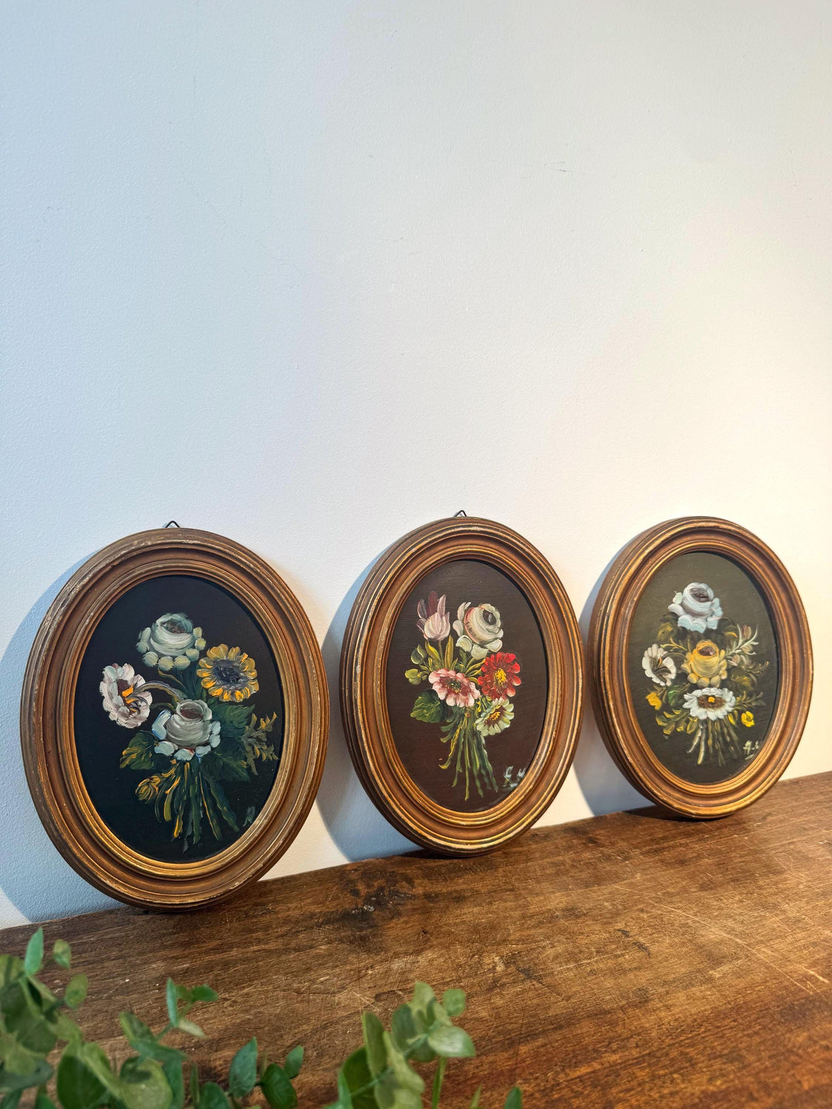 Peintures fleurs tableaux ovales doré