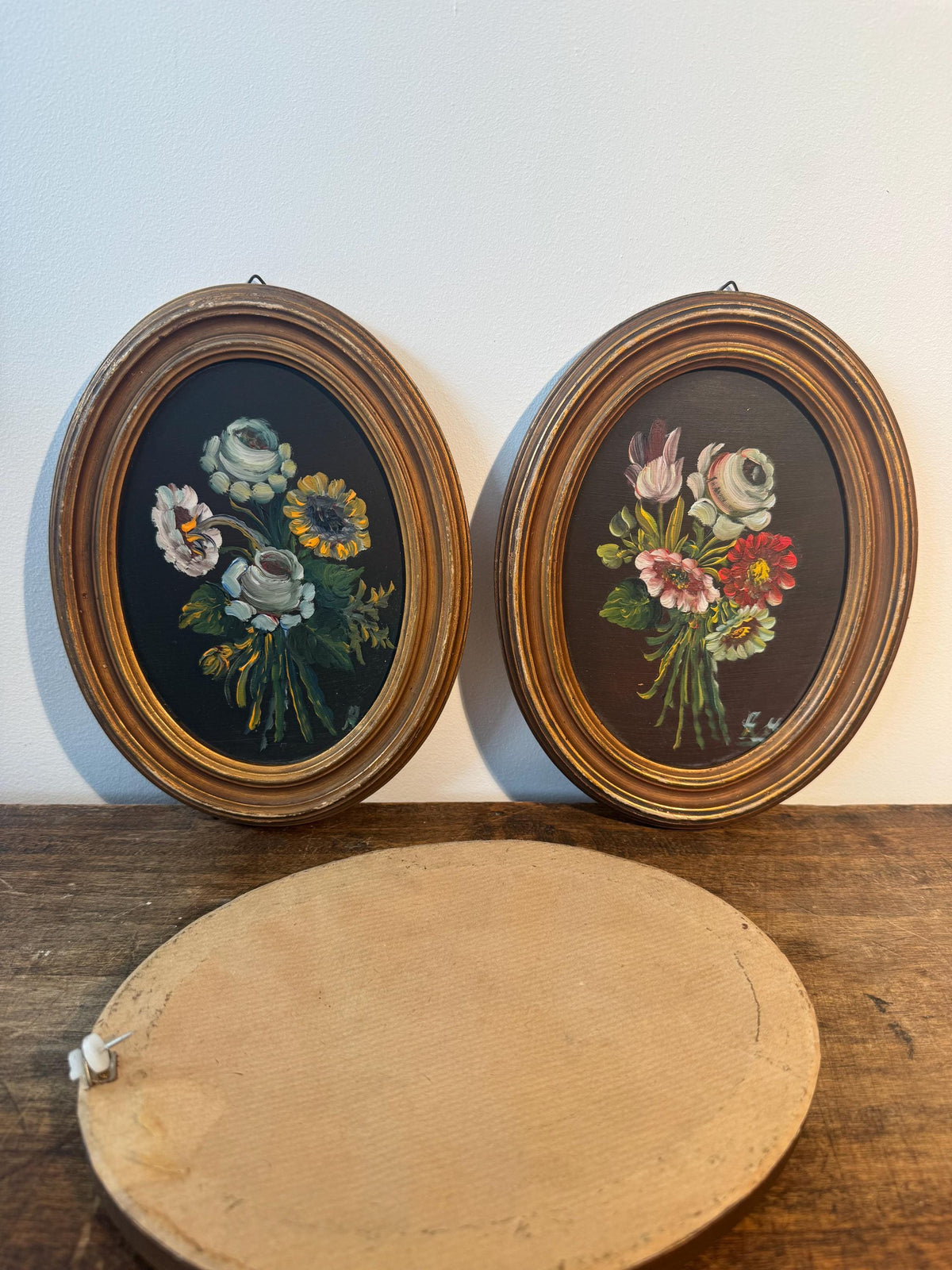 Peintures fleurs tableaux ovales doré