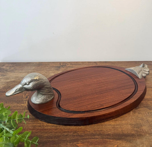 Planche à découper vintage en bois – tête de canard en métal – planche de service ancienne