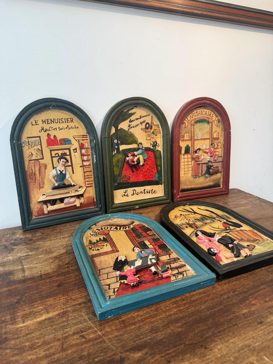 Lot de 5 tableaux vintage en bois – métiers anciens – art populaire – personnages en relief