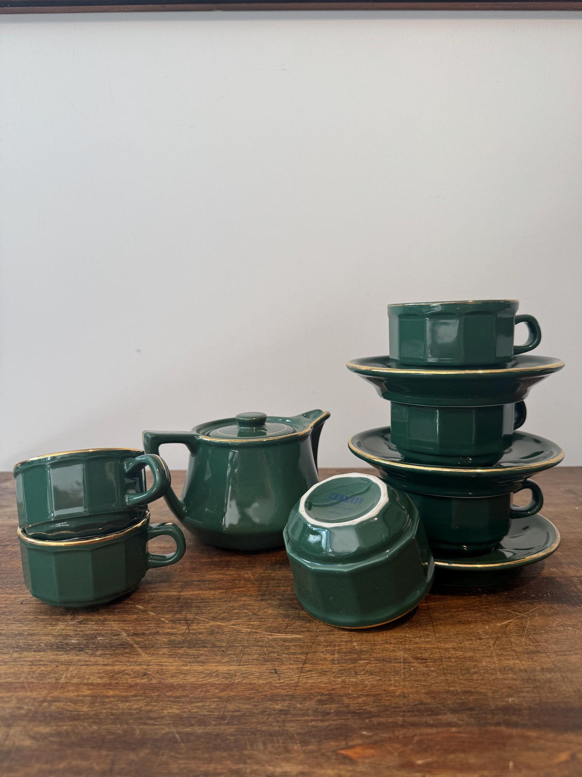 Service à café vintage Revol – Céramique vert foncé et doré – Vaisselle française