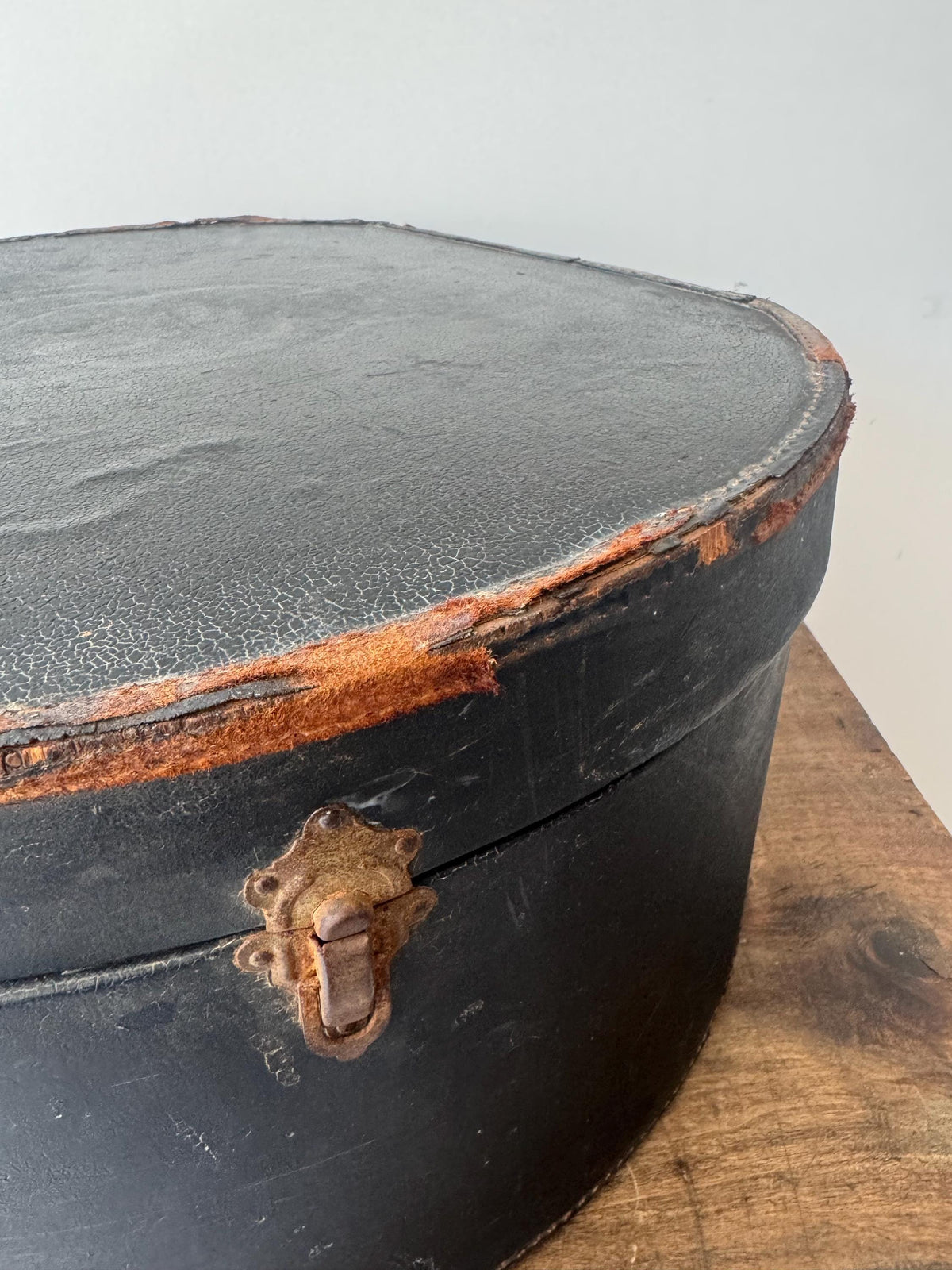 Boite à chapeaux ancienne
