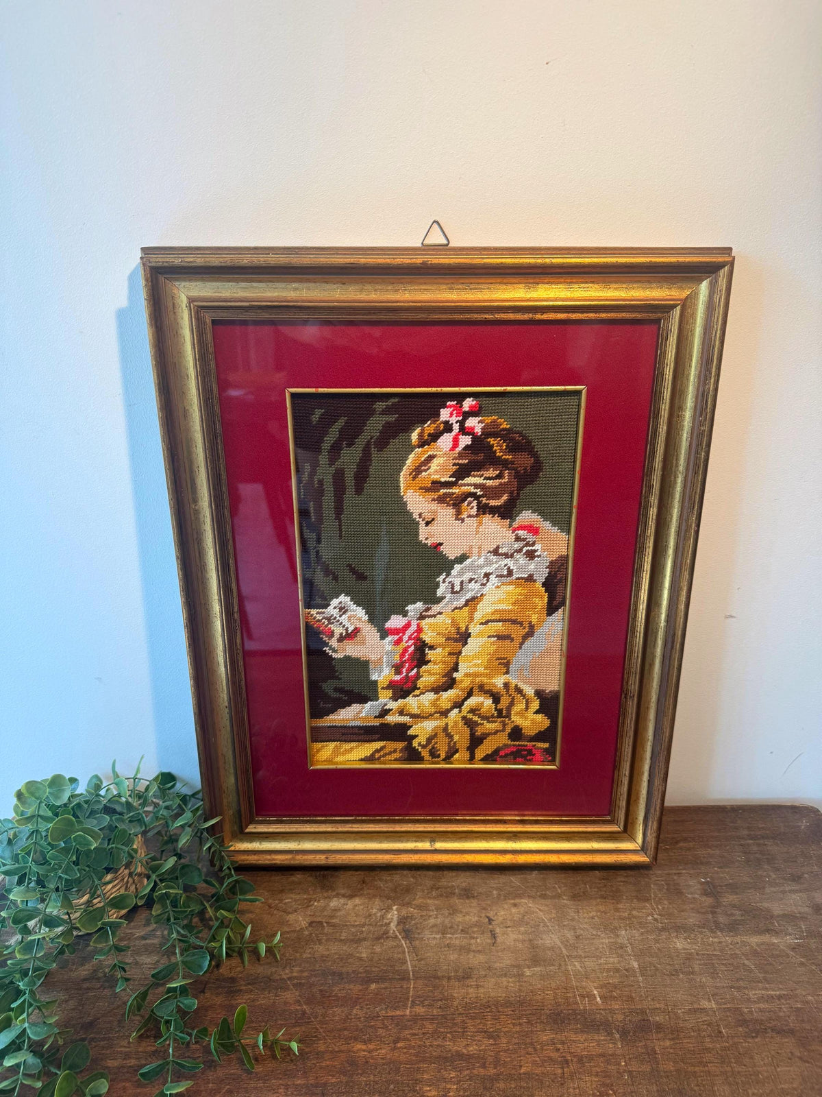 Broderie vintage cadre doré ancien