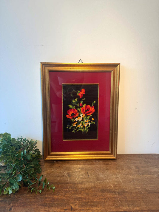 Broderie vintage bouquet de roses cadre doré